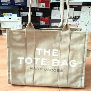 AUTHENTIC Marc Jacobs "The Tote Bag (Large)" Canvas Material